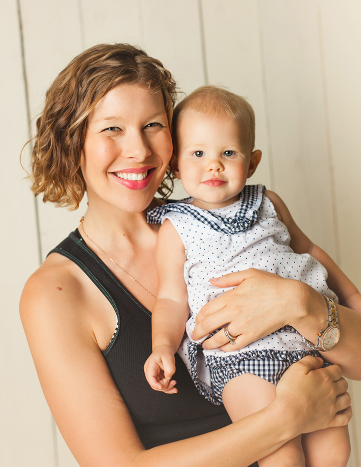 family photographer in santa rosa, california captures mommy and me in the studio