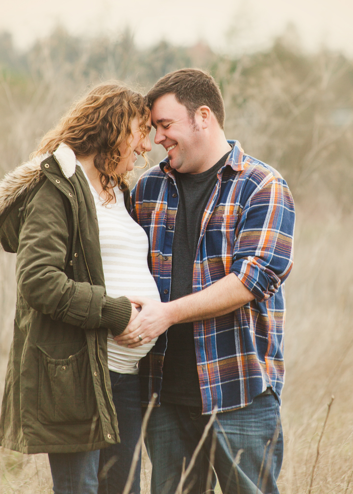 Santa Rosa maternity photographer photographs couple in laguna de santa rosa park in sonoma county